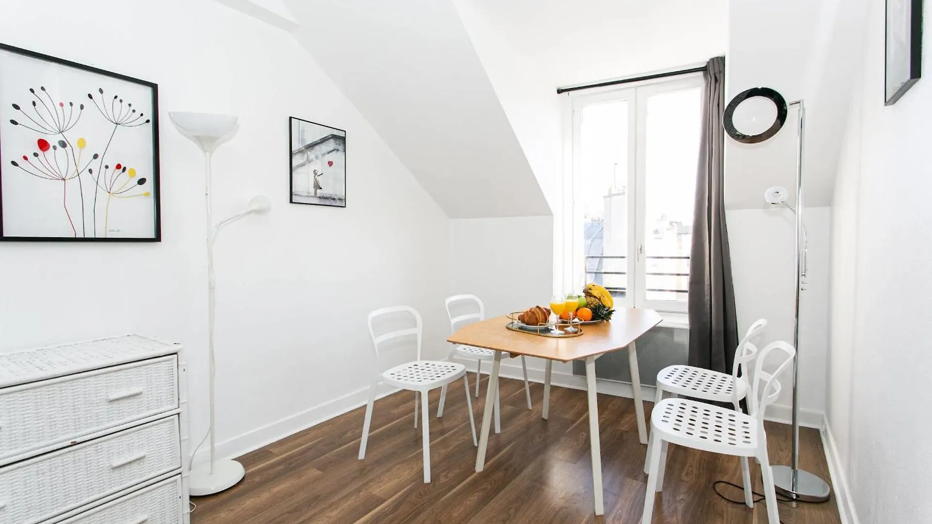 Bnbnova - 1Br - Upper Marais & Pompidou Paris 0*,  France
